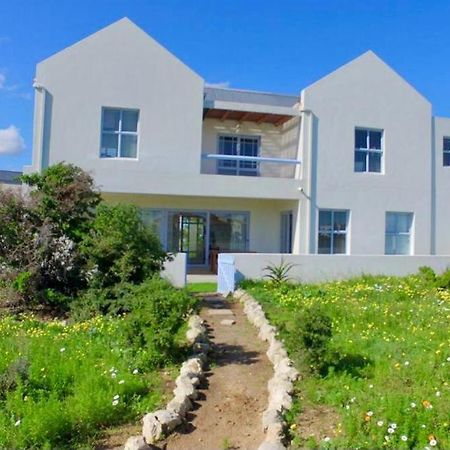 Perfect 10 - 10 To 13 Sleeper Luxury Holiday Home Breakage Deposit Of R2500 Per Weekend Lease Langebaan Exterior foto