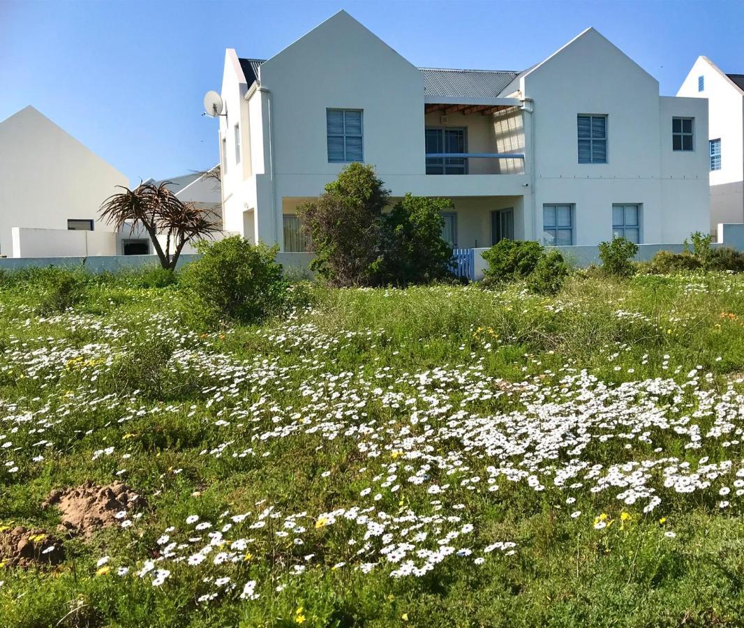 Perfect 10 - 10 To 13 Sleeper Luxury Holiday Home Breakage Deposit Of R2500 Per Weekend Lease Langebaan Exterior foto
