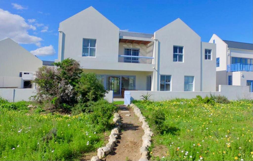 Perfect 10 - 10 To 13 Sleeper Luxury Holiday Home Breakage Deposit Of R2500 Per Weekend Lease Langebaan Exterior foto