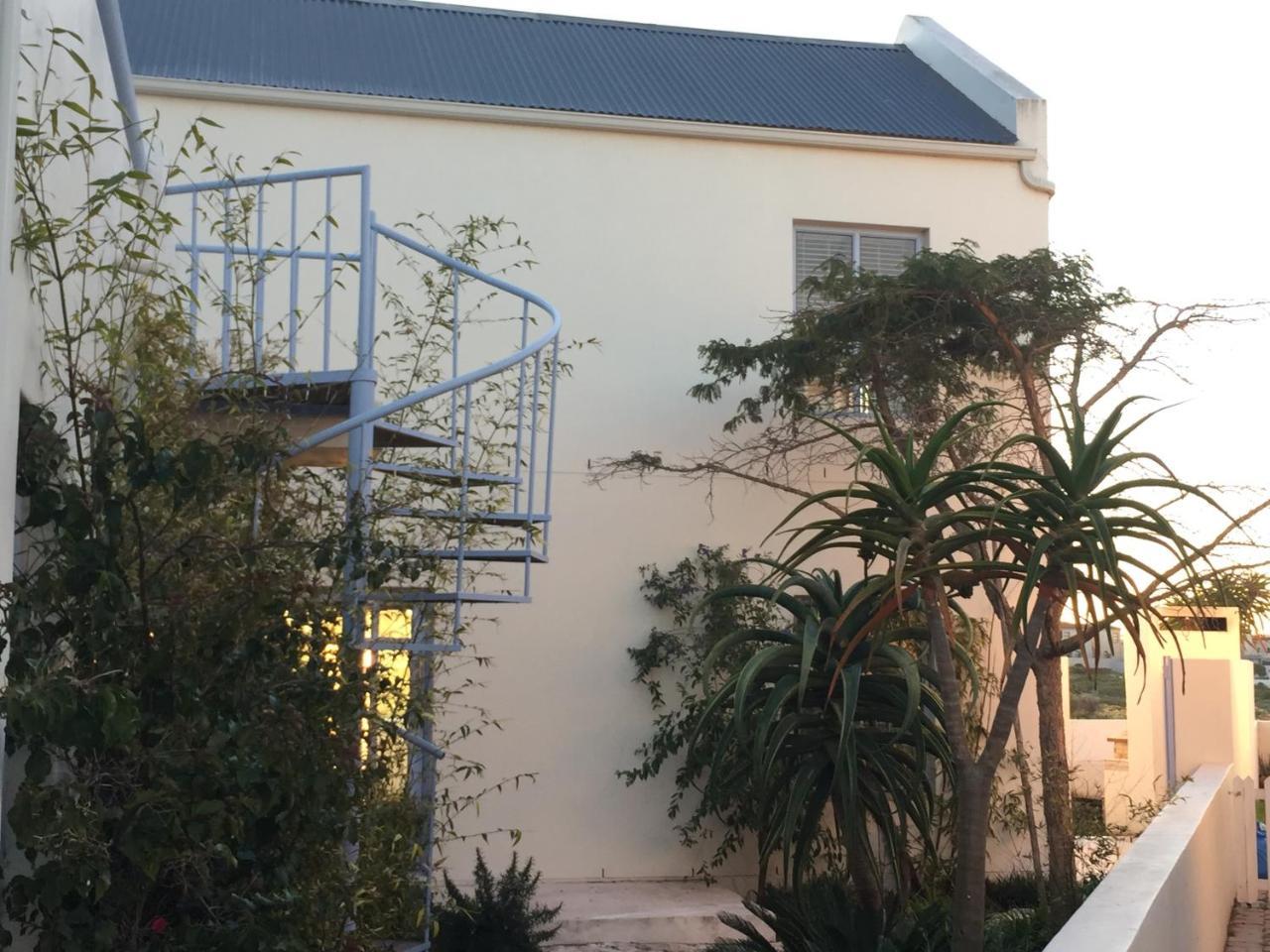 Perfect 10 - 10 To 13 Sleeper Luxury Holiday Home Breakage Deposit Of R2500 Per Weekend Lease Langebaan Exterior foto