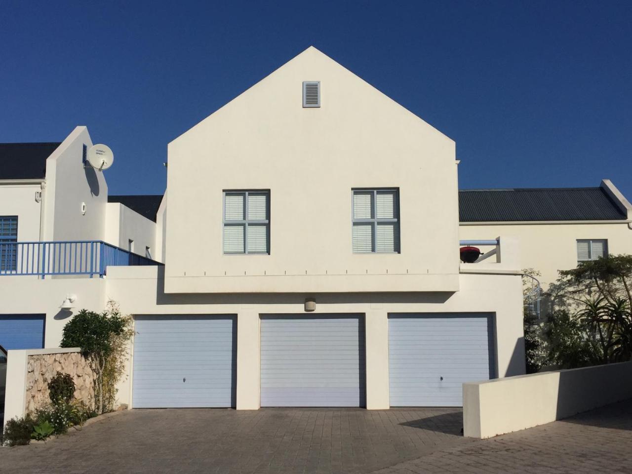 Perfect 10 - 10 To 13 Sleeper Luxury Holiday Home Breakage Deposit Of R2500 Per Weekend Lease Langebaan Exterior foto