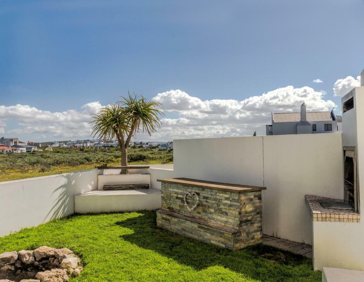 Perfect 10 - 10 To 13 Sleeper Luxury Holiday Home Breakage Deposit Of R2500 Per Weekend Lease Langebaan Exterior foto
