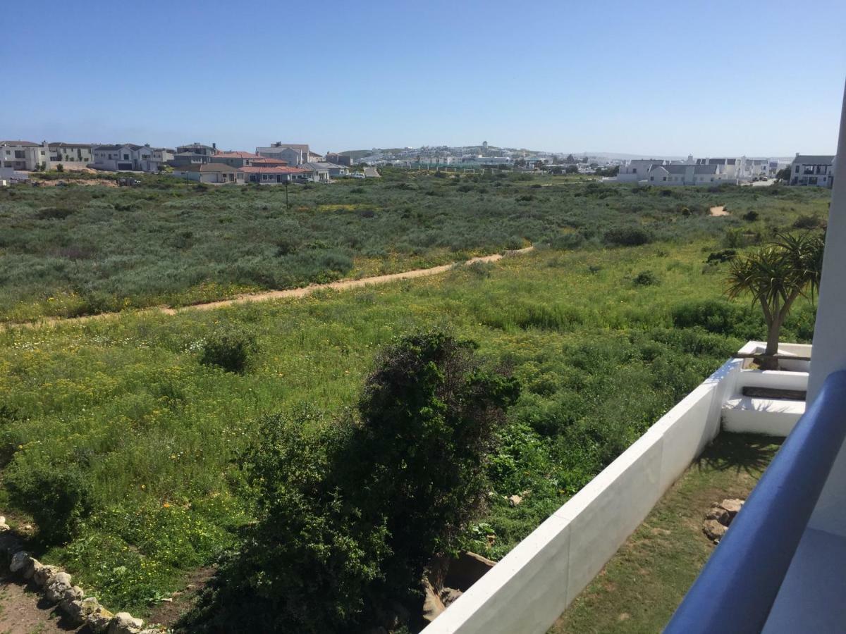 Perfect 10 - 10 To 13 Sleeper Luxury Holiday Home Breakage Deposit Of R2500 Per Weekend Lease Langebaan Exterior foto