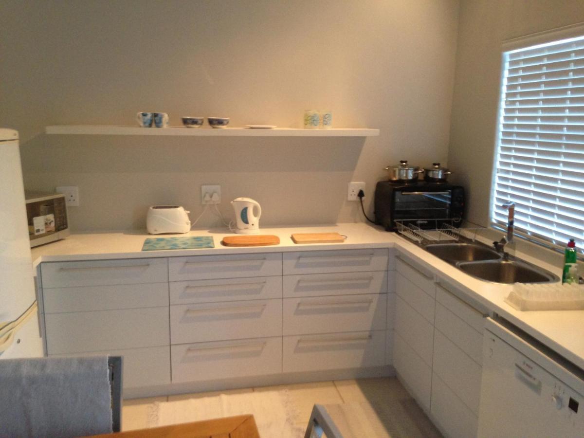 Perfect 10 - 10 To 13 Sleeper Luxury Holiday Home Breakage Deposit Of R2500 Per Weekend Lease Langebaan Exterior foto